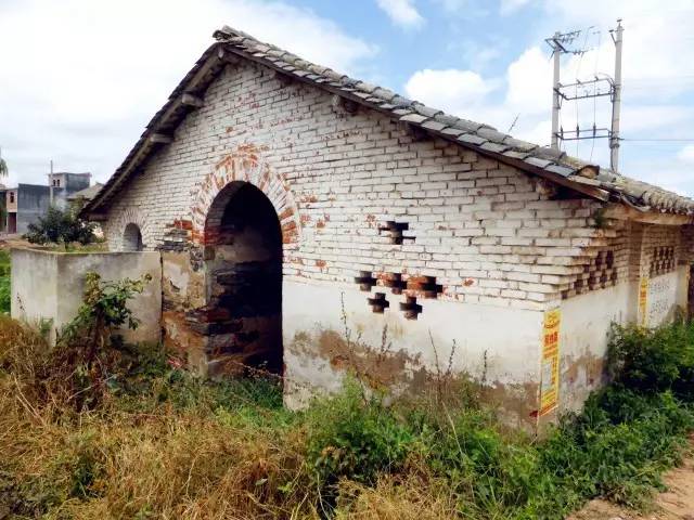 陆良华侨农场始建于1954年10月,作为国家安置归难侨的基地之一,曾